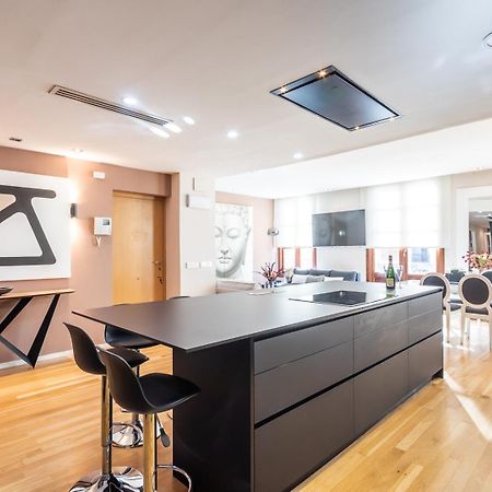 Central Market Lux Apartment Valencia Exteriör bild